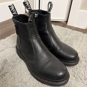 Dr. Martens 2976 W/ Zips- Black- W7